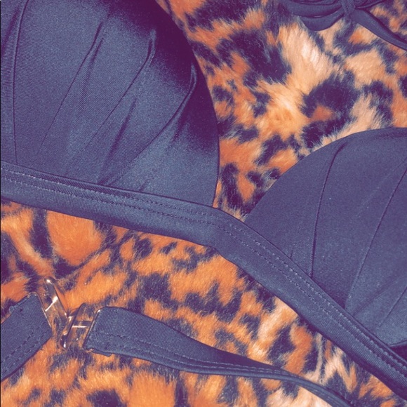 Nothing wrong just doesnt fit !! - Picture 3 of 3